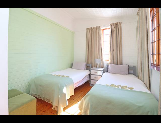 4 BEDROOM HOUSE FOR SALE IN KENSINGTON
